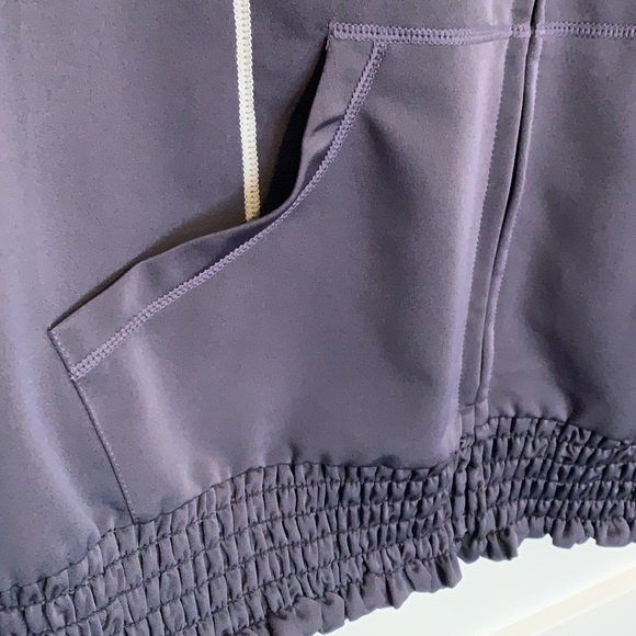 Black Tip athletic lightweight jacket - Picture 3 of 6